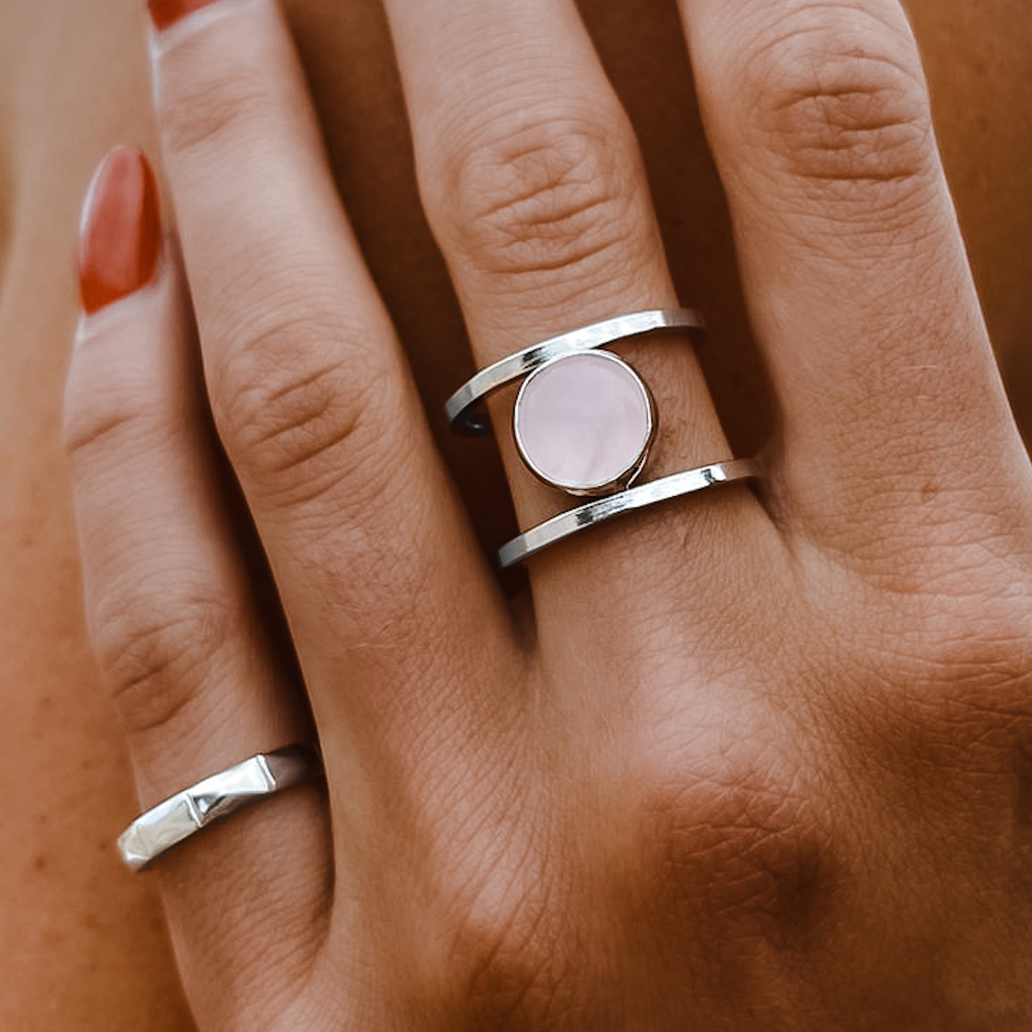 Rose quartz double band ring